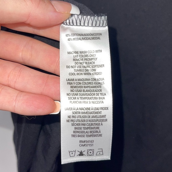 CALVIN KLEIN PERFORMANCE Black Crop Top with Pocket L NWT - Picture 6 of 7